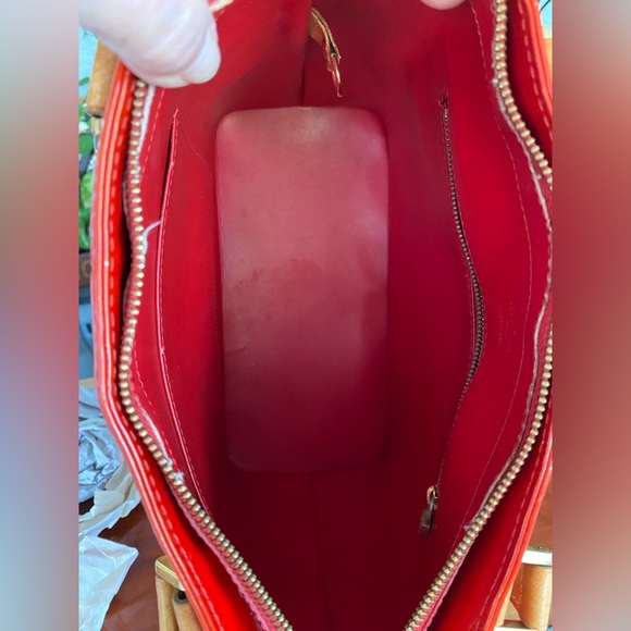 Louis Vuitton Vernis Red Monogram Houston Tote - Picture 15 of 16